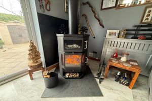 Lounge Feature- click for photo gallery